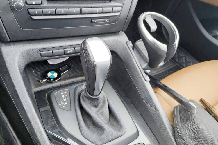 Used BMW X1 2010 sDrive18i Luxury Model Gear Lever