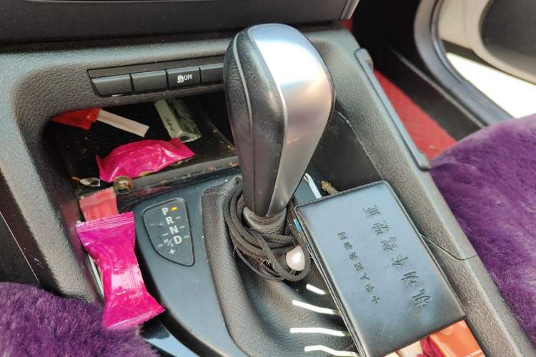 Used BMW X1 2010 sDrive18i Luxury Model Gear Lever