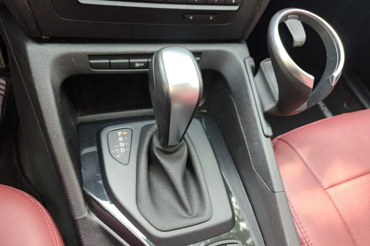 Used BMW X1 2010 xDrive25i Gear Lever