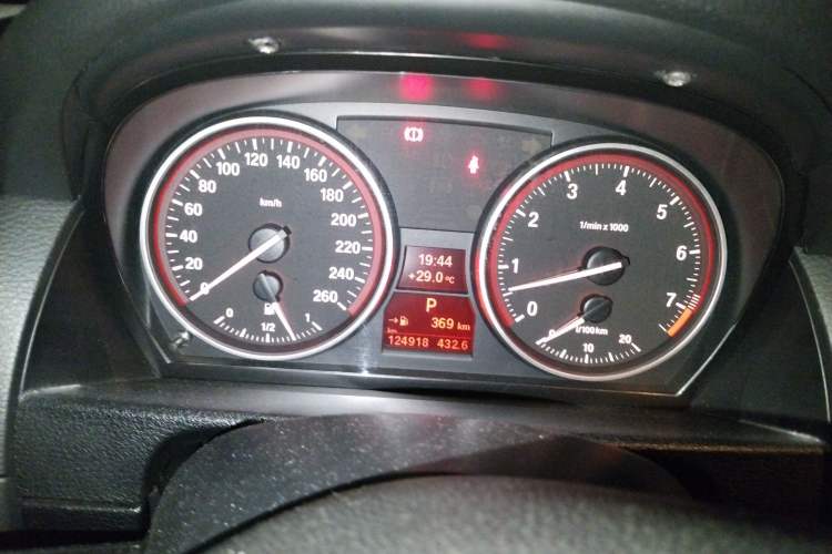 Used BMW X1 2010 xDrive25i Instrument Cluster
