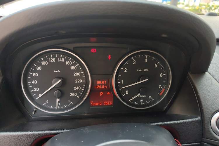 Used BMW X1 2010 xDrive25i Instrument Cluster