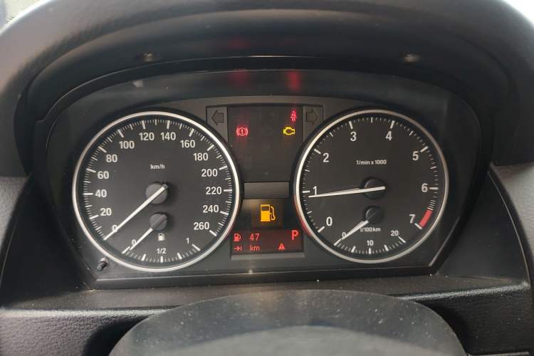 Used BMW X1 2010 sDrive18i Luxury Model Instrument Cluster