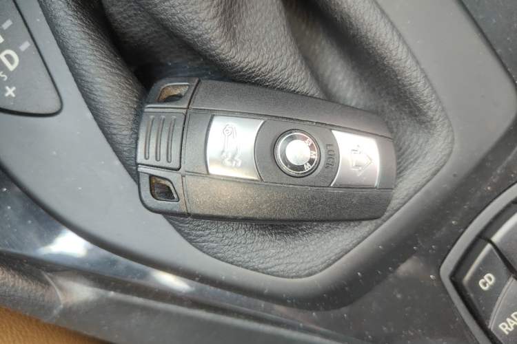 Used BMW X1 2010 xDrive25i Interior 1