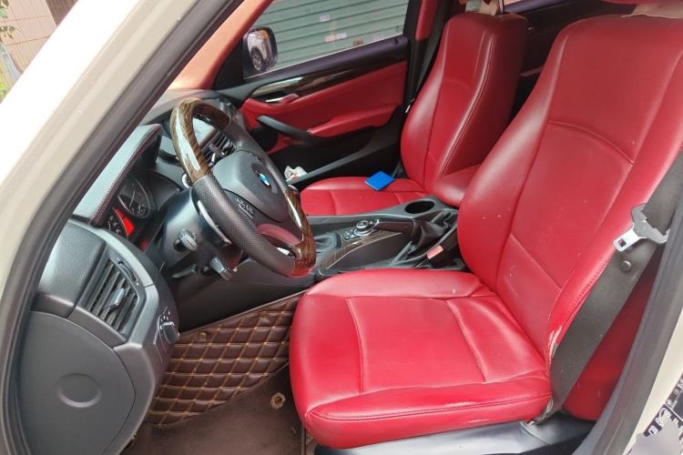 Used BMW X1 2010 xDrive28i Left Front Seat