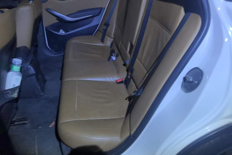 Used BMW X1 2010 xDrive25i Left Rear Seat