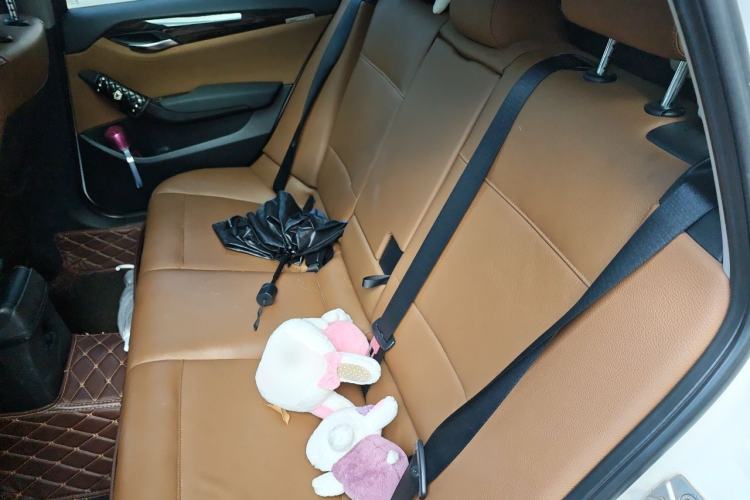 Used BMW X1 2010 xDrive28i Left Rear Seat