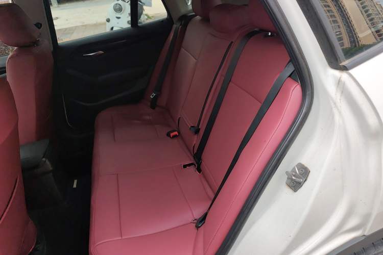 Used BMW X1 2010 xDrive25i Left Rear Seat