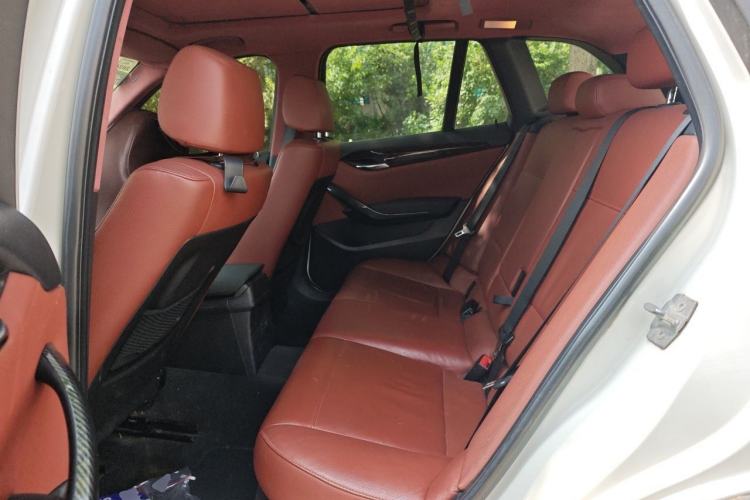 Used BMW X1 2010 xDrive28i Left Rear Seat
