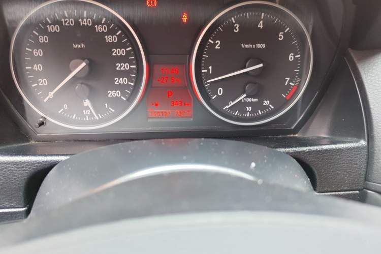 Used BMW X1 2010 xDrive28i Odometer Close Up