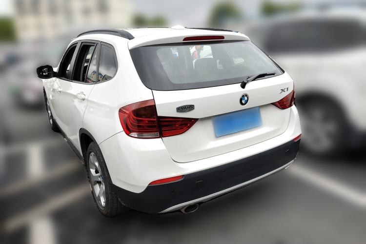 Used BMW X1 2010 sDrive18i Luxury Model Rear Left 45 Deg