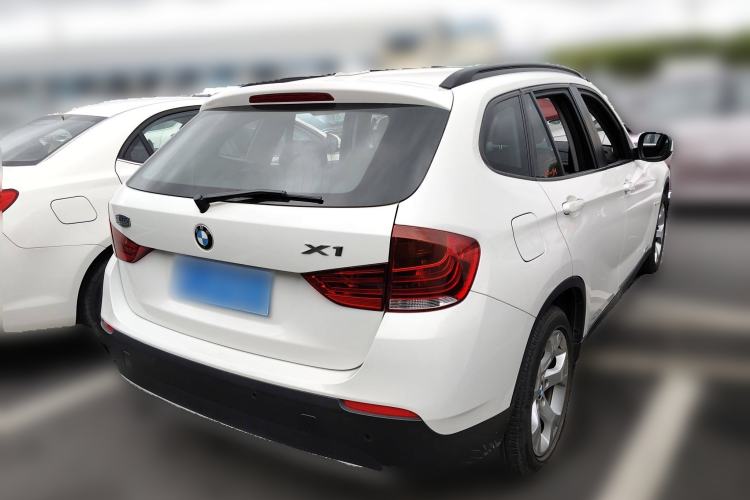 Used BMW X1 2010 sDrive18i Luxury Model Rear Right 45 Deg