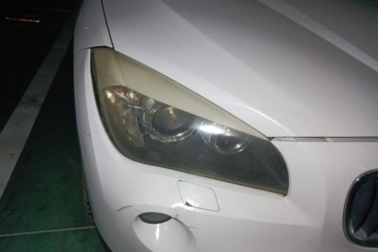 Used BMW X1 2010 sDrive18i Luxury Model Right Front Headlight