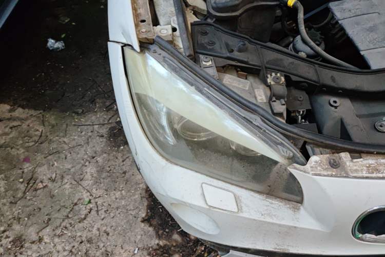 Used BMW X1 2010 sDrive18i Luxury Model Right Front Headlight