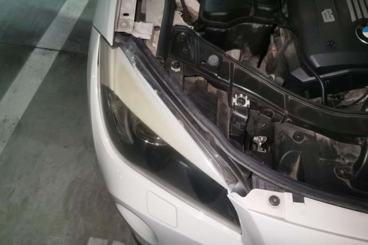 Used BMW X1 2010 xDrive25i Right Front Headlight
