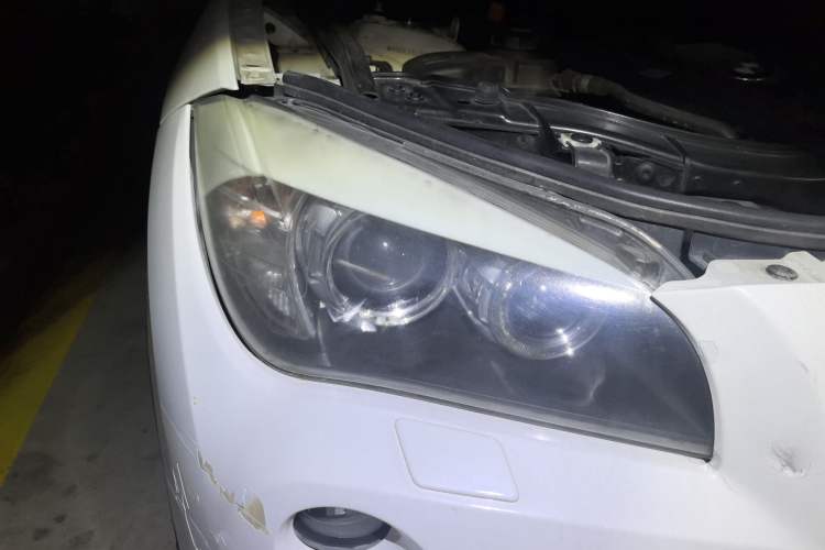 Used BMW X1 2010 xDrive25i Right Front Headlight