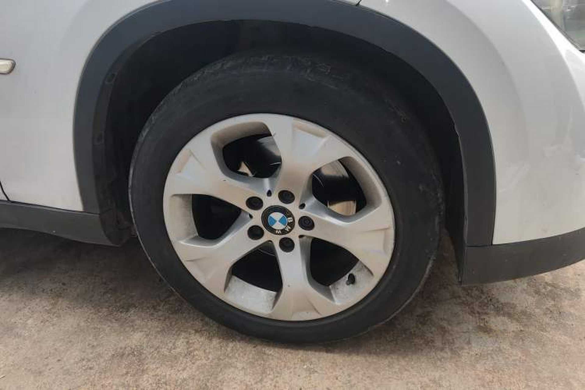 Used BMW X1 2010 sDrive18i Luxury Model Right Front Wheel Hub