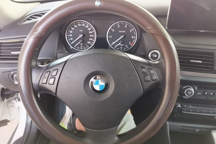 Used BMW X1 2010 sDrive18i Luxury Model Steering Wheel