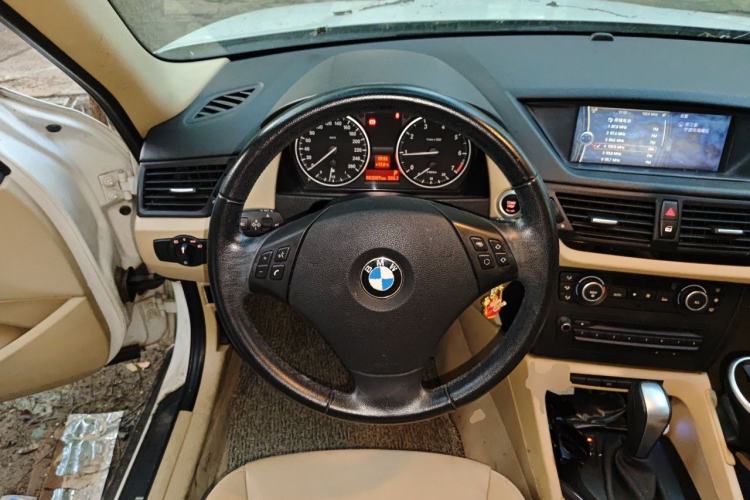 Used BMW X1 2010 sDrive18i Luxury Model Steering Wheel
