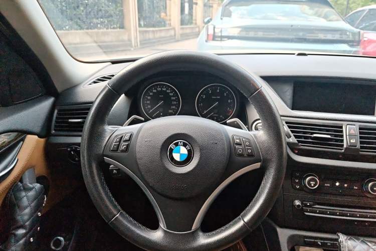 Used BMW X1 2010 xDrive28i Steering Wheel
