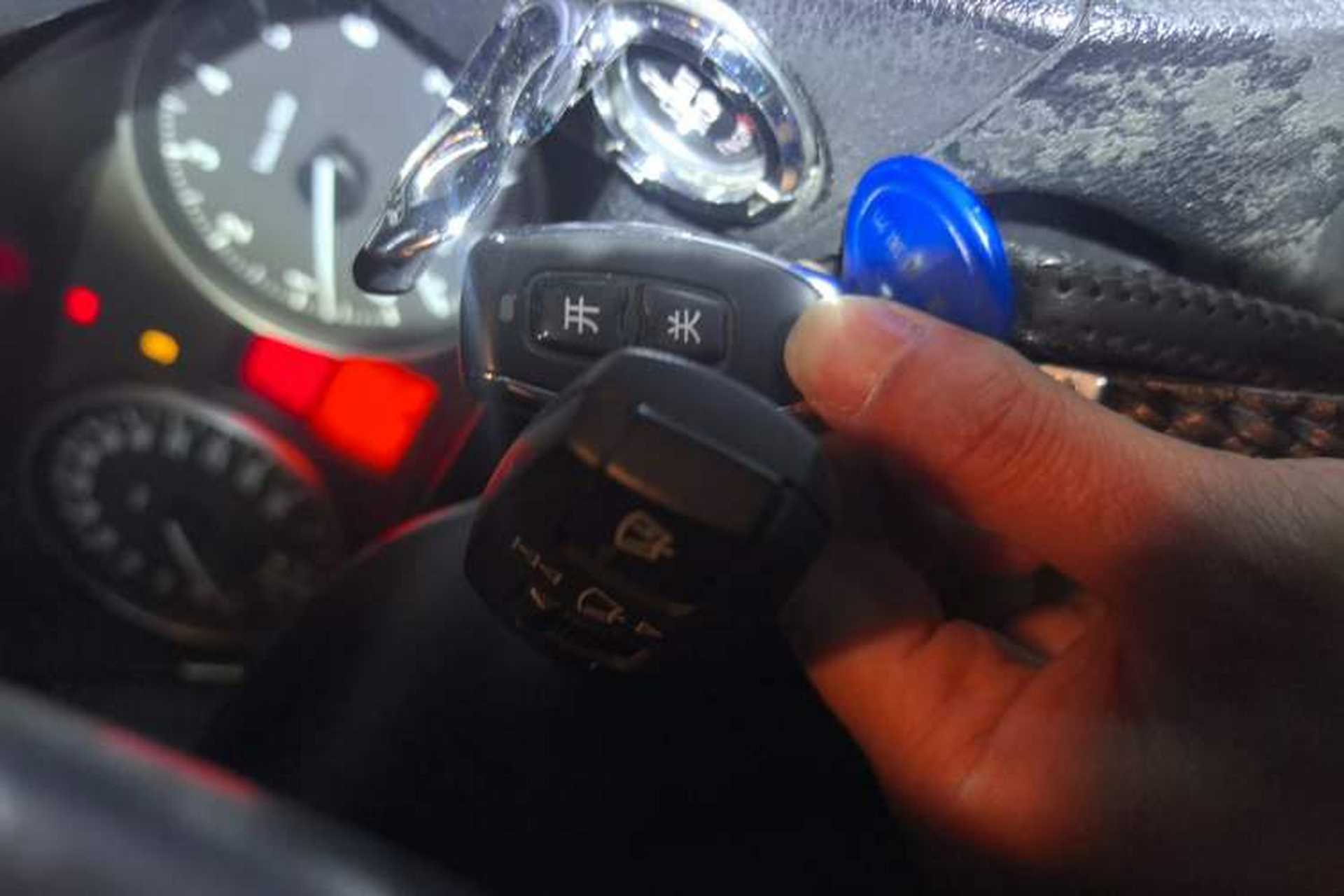 Used BMW X1 2010 xDrive25i Vehicle Key