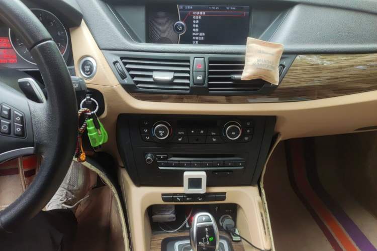 Used BMW X1 2012 xDrive28i Audio And AC Panel