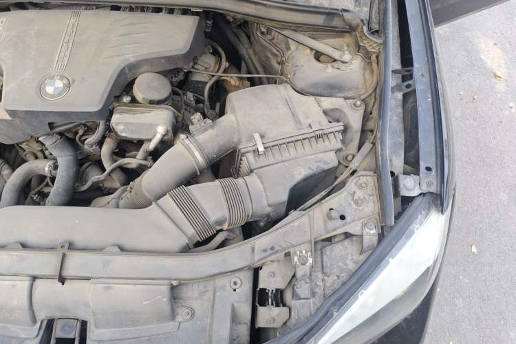 Used BMW X1 2012 sDrive20i Leading Model Engine Bay Left