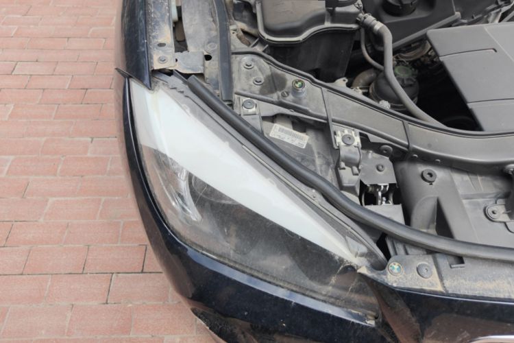 Used BMW X1 2012 sDrive18i Fashion Model Engine Bay Right