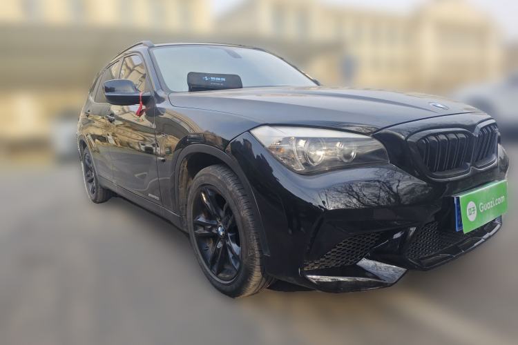 Used BMW X1 2012 sDrive20i Leading Model Front Right 45 Deg