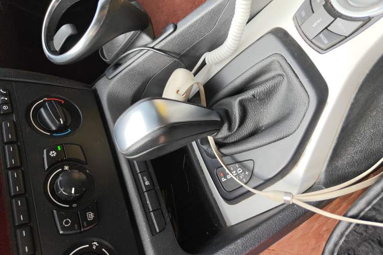 Used BMW X1 2012 sDrive18i Fashion Model Gear Lever