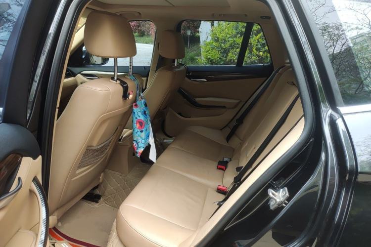 Used BMW X1 2012 xDrive28i Left Rear Seat