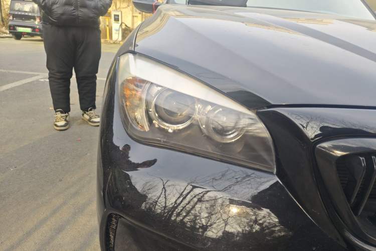 Used BMW X1 2012 sDrive20i Leading Model Right Front Headlight