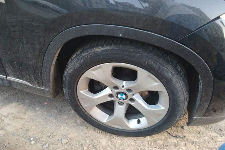Used BMW X1 2012 sDrive18i Luxury Edition Right Front Wheel Hub