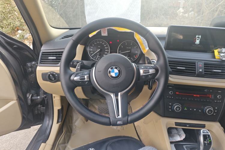 Used BMW X1 2012 sDrive20i Leading Model Steering Wheel