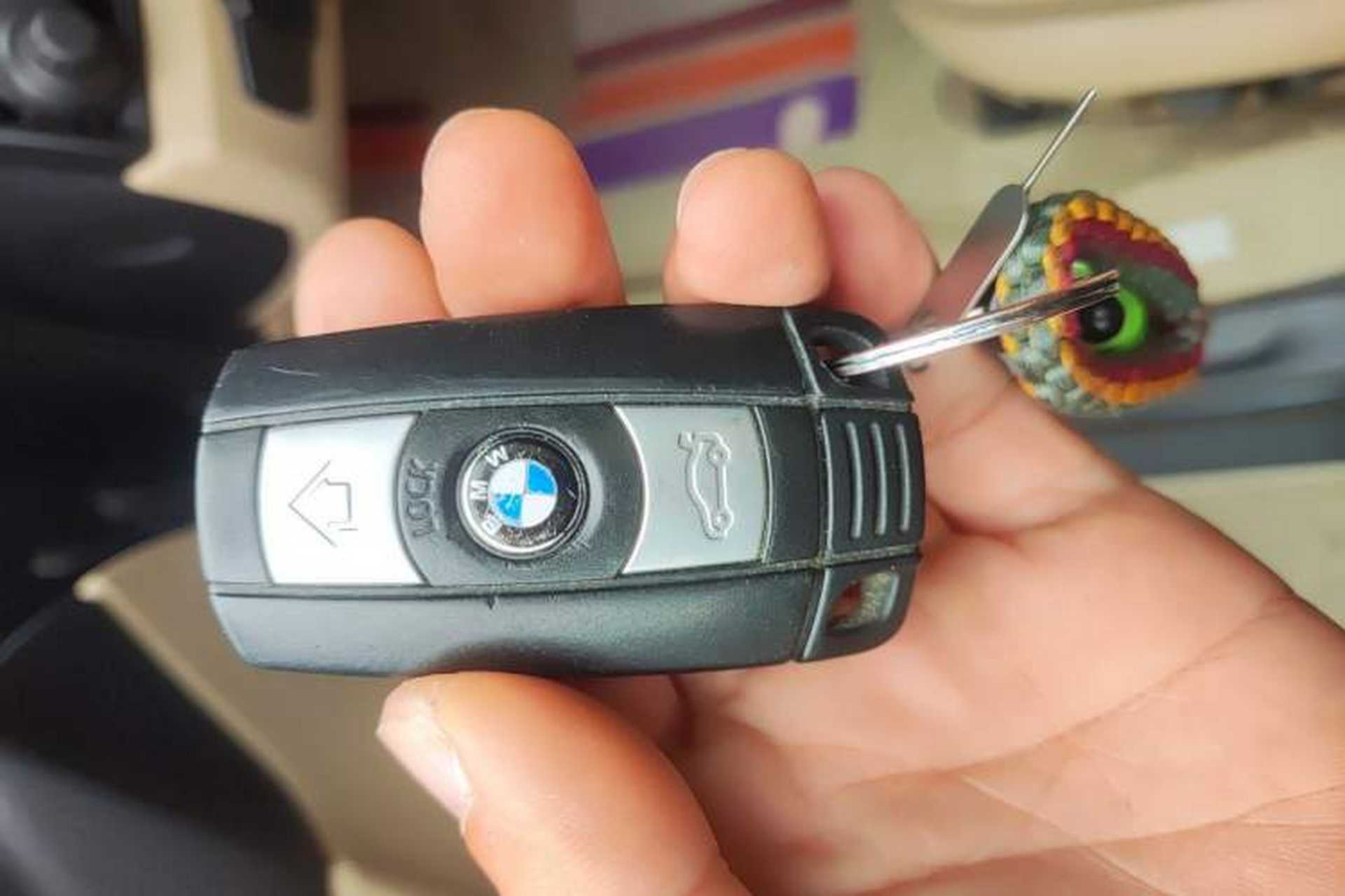 Used BMW X1 2012 xDrive28i Vehicle Key