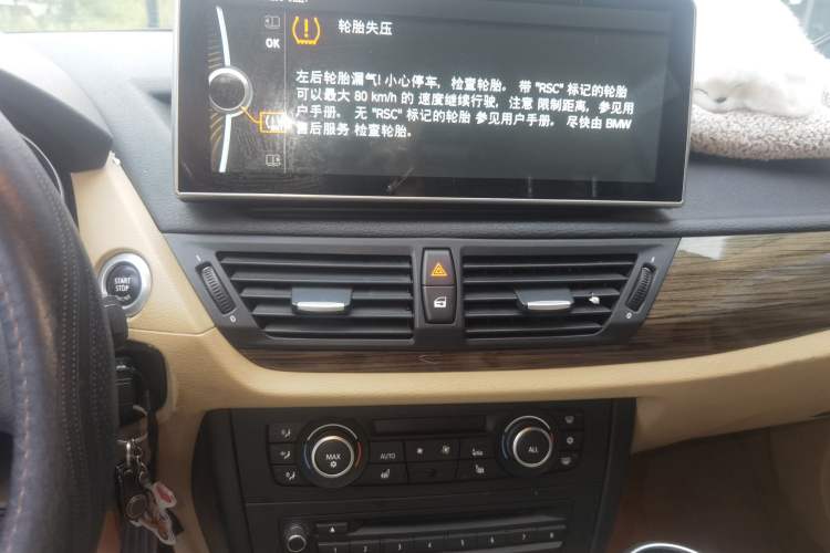 Used BMW X1 2012 sDrive18i Luxury Edition Audio And AC Panel