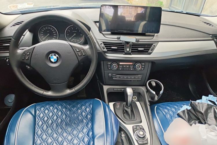 Used BMW X1 2012 sDrive18i Luxury Model Center Console