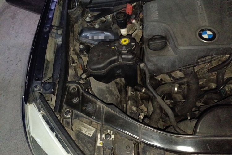 Used BMW X1 2012 sDrive20i Leading Model Engine Bay Right