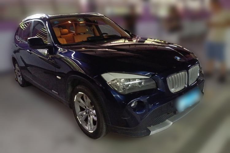 Used BMW X1 2012 sDrive20i Leading Model Front Right 45 Deg