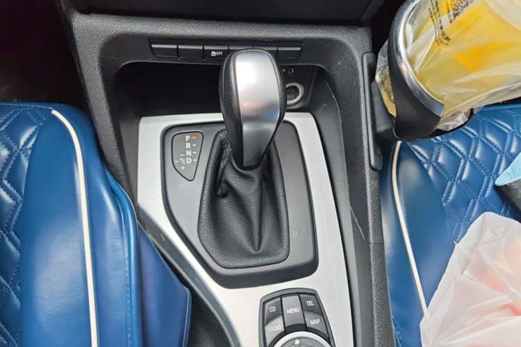 Used BMW X1 2012 sDrive18i Luxury Model Gear Lever