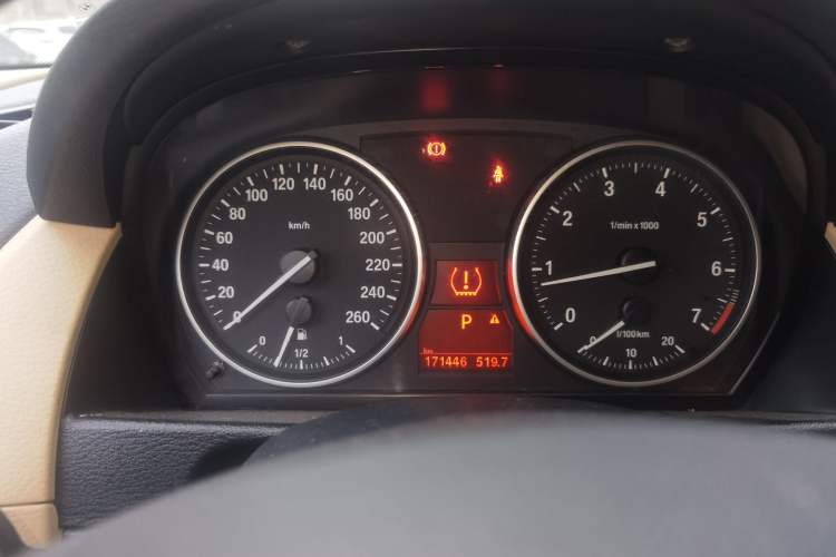 Used BMW X1 2012 sDrive18i Luxury Edition Instrument Cluster