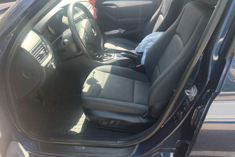 Used BMW X1 2012 sDrive18i Luxury Edition Left Front Seat
