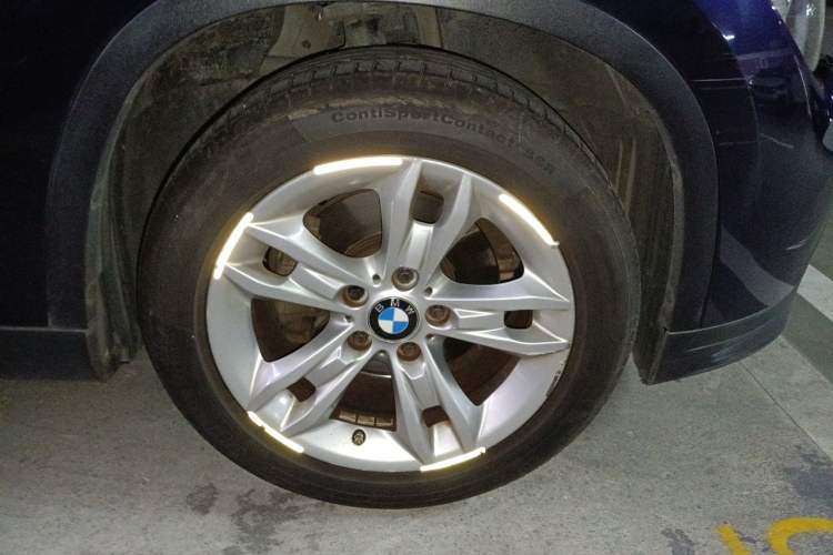 Used BMW X1 2012 sDrive20i Leading Model Right Front Wheel Hub