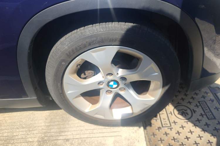 Used BMW X1 2012 sDrive18i Luxury Edition Right Front Wheel Hub