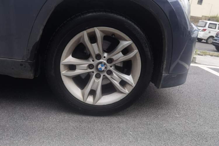 Used BMW X1 2012 sDrive18i Luxury Edition Right Front Wheel Hub