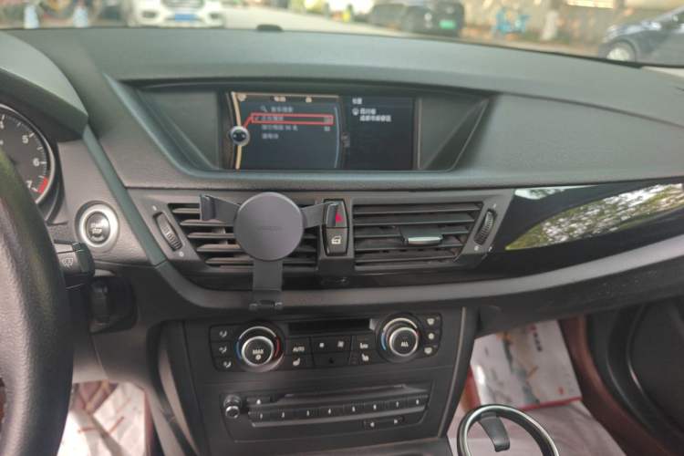 Used BMW X1 2012 sDrive18i Luxury Edition Audio And AC Panel