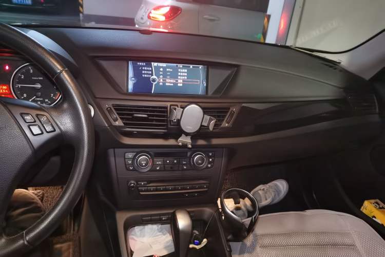 Used BMW X1 2012 sDrive18i Luxury Edition Audio And AC Panel