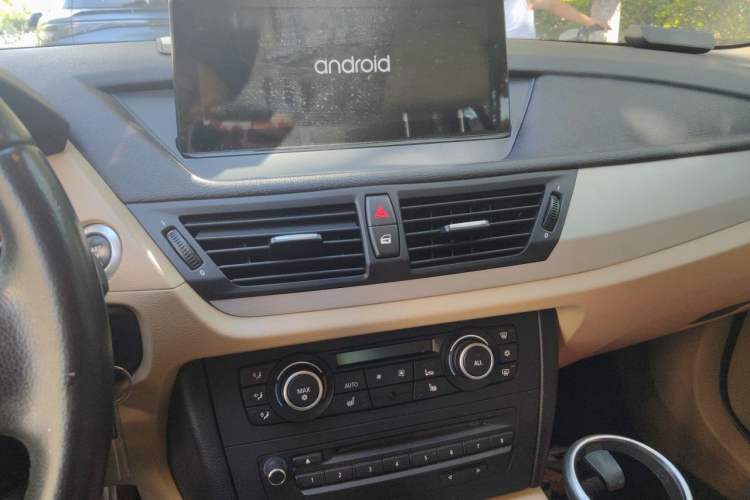 Used BMW X1 2012 sDrive18i Luxury Model Audio And AC Panel