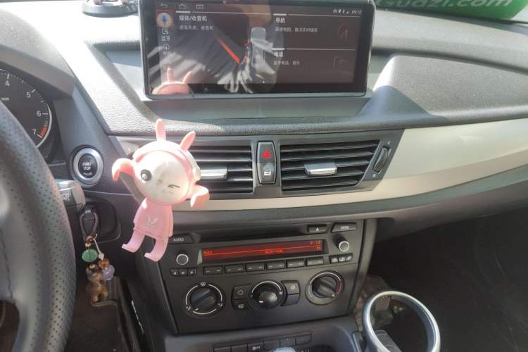 Used BMW X1 2012 sDrive18i Fashion Model Audio And AC Panel