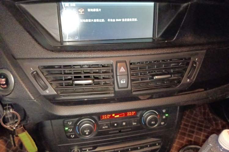 Used BMW X1 2012 sDrive18i Luxury Edition Audio And AC Panel