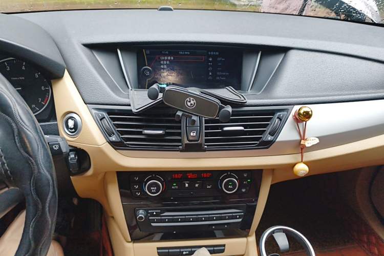 Used BMW X1 2012 sDrive18i Luxury Edition Audio And AC Panel